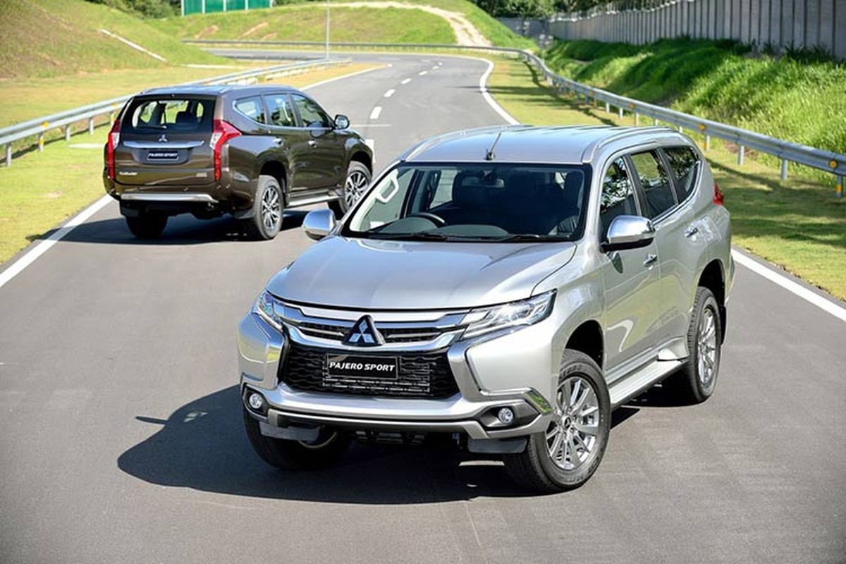 Mitsubishi ra mat Pajero Sport 2017 